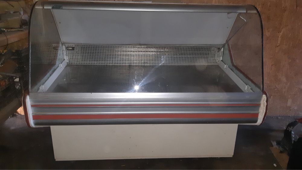 Холодильна вітрина