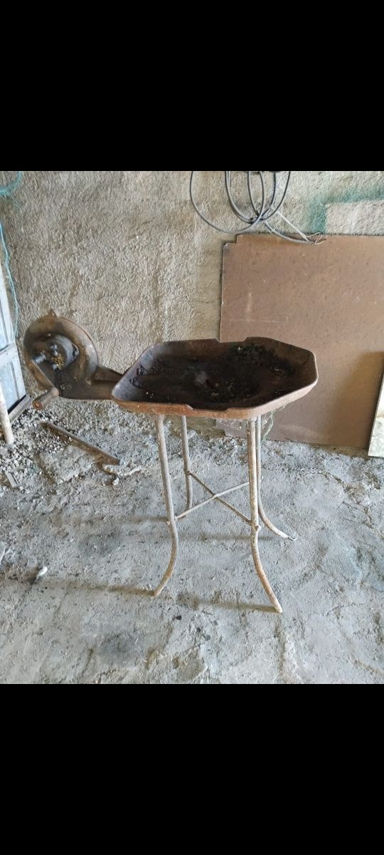 Vende-se Bigorna e Forja