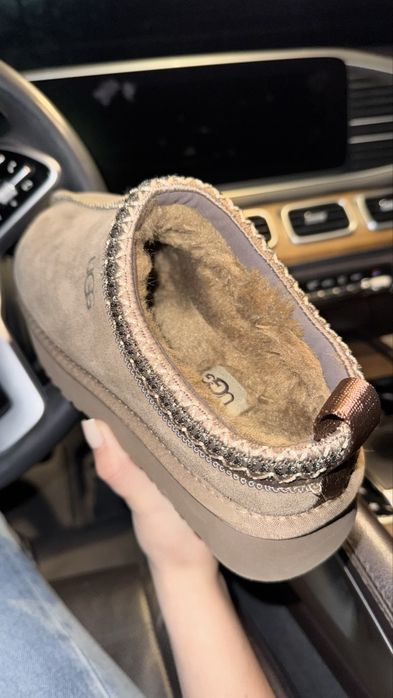 ugg,уггі коричневі,зручна трендова моделька на платформі