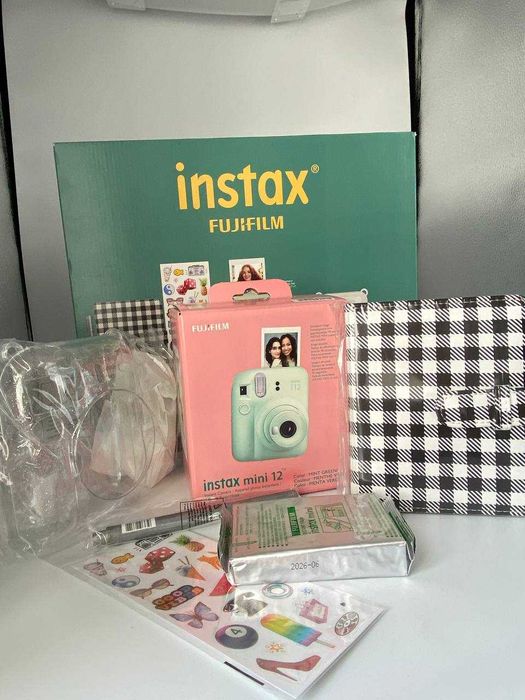 Подарунковий набір Fujifilm Instax Mini 12