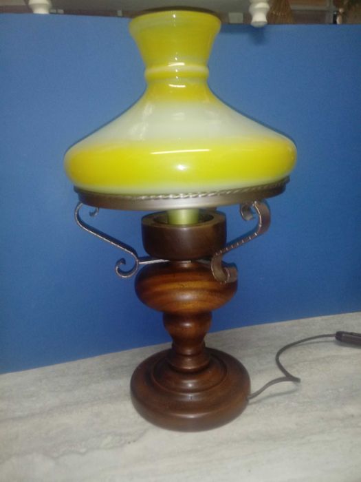 Duże lampy retro stołowo - gabinetowe a'la naftowe