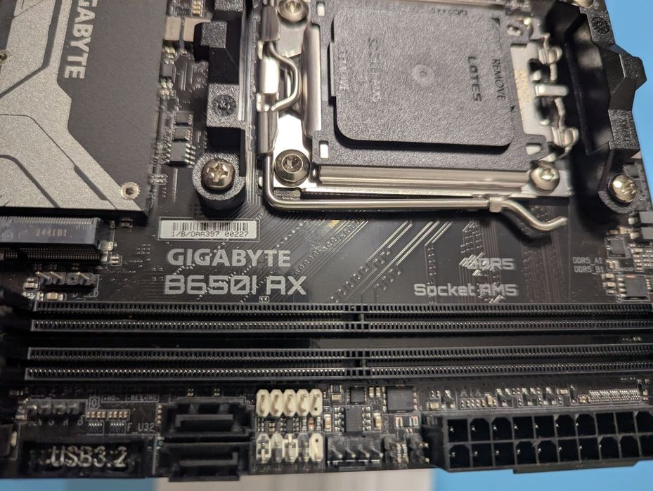 гарантія Gigabyte b650i ax itx