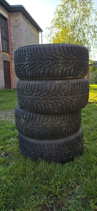 Stare opony zimowe Nokian WR D4 245/45 r18