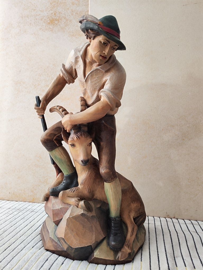 Myśliwy figura 70/40/40cm z drewna polichromia