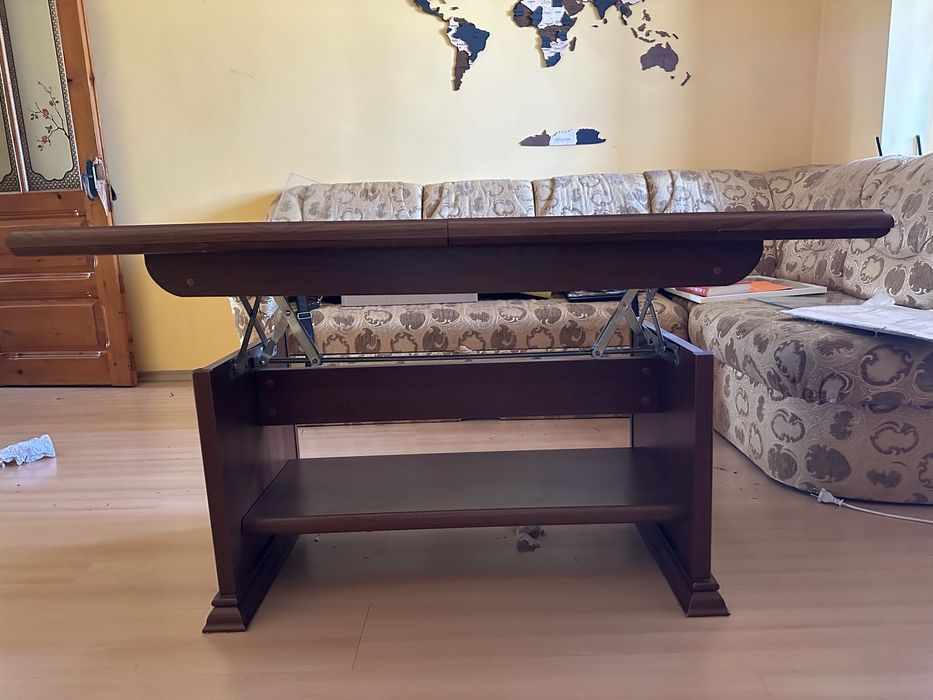 Стіл розкладний ,регулюється по висоті та довжині