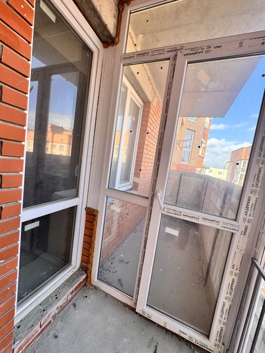 3 кімнатна квартира сира р-н Канада продаж