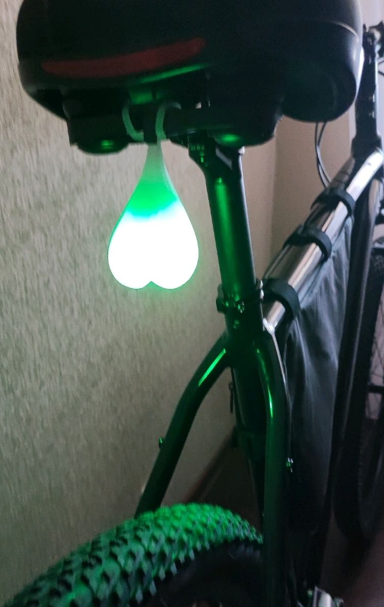 Задний фонарь велосипеда.