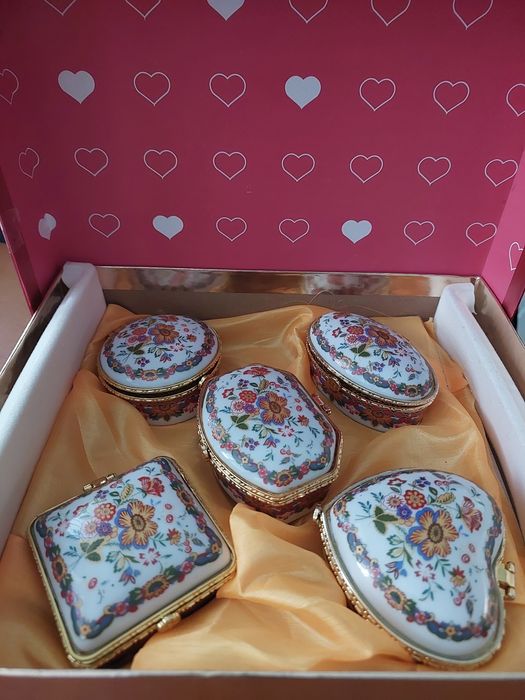 Фарфорові шкатулки 5 шт