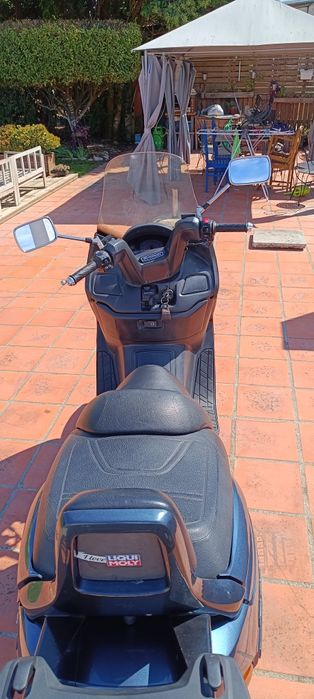 Mota Suzuki Burgman 400cc