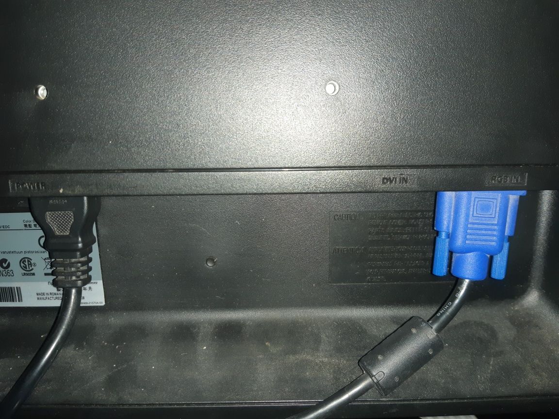 Monitor Samsung 2253LW 22 cale DVI VGA LCD