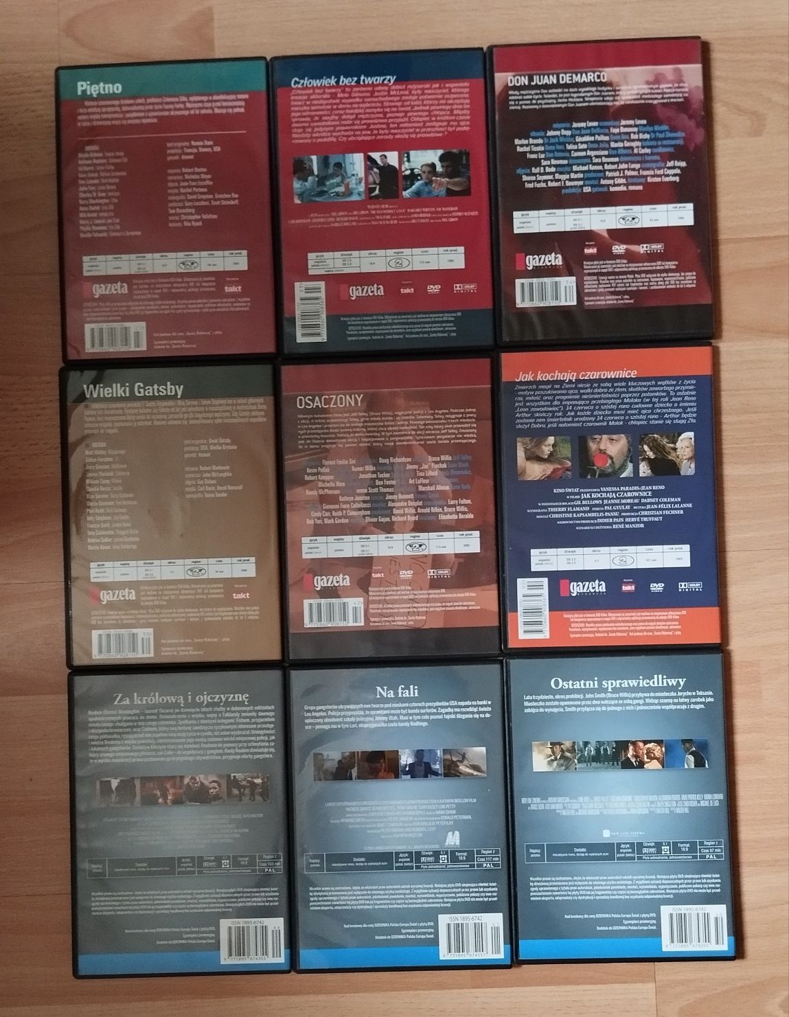 Sprzedam zestaw dziewięciu filmów na płytach DVD .