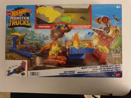 Hot wheels Monster Trucks Demolka na stacji