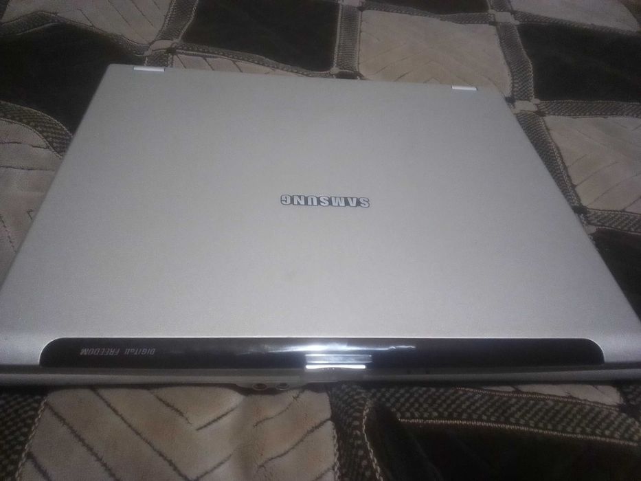 Ноутбук Samsung NP-X20E