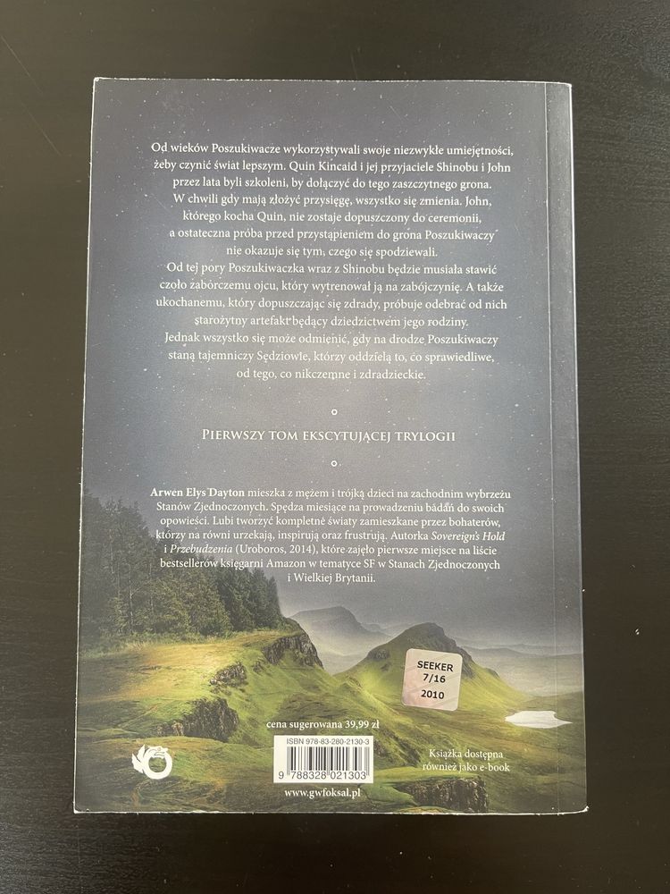 Książka TOM 1 Poszukiwaczka Arwen Elys Dayton