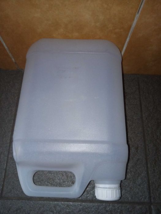 Пластикова каністра 5 л. (б/в) для технічної води та рідин.