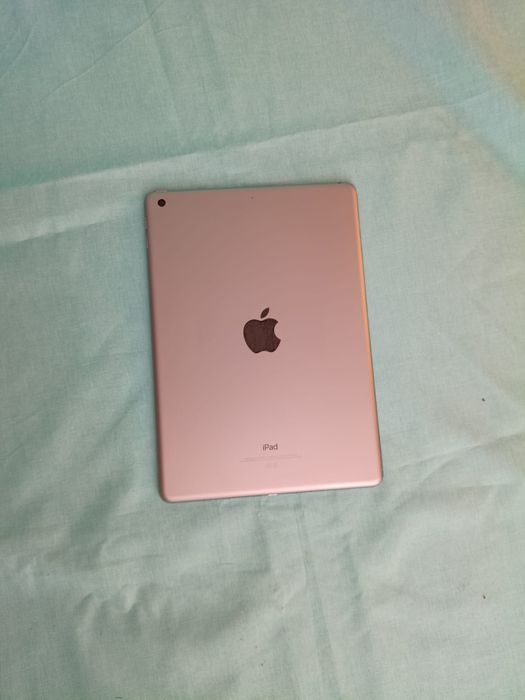 iPad (6.ª Geração) - 32GB Cinza