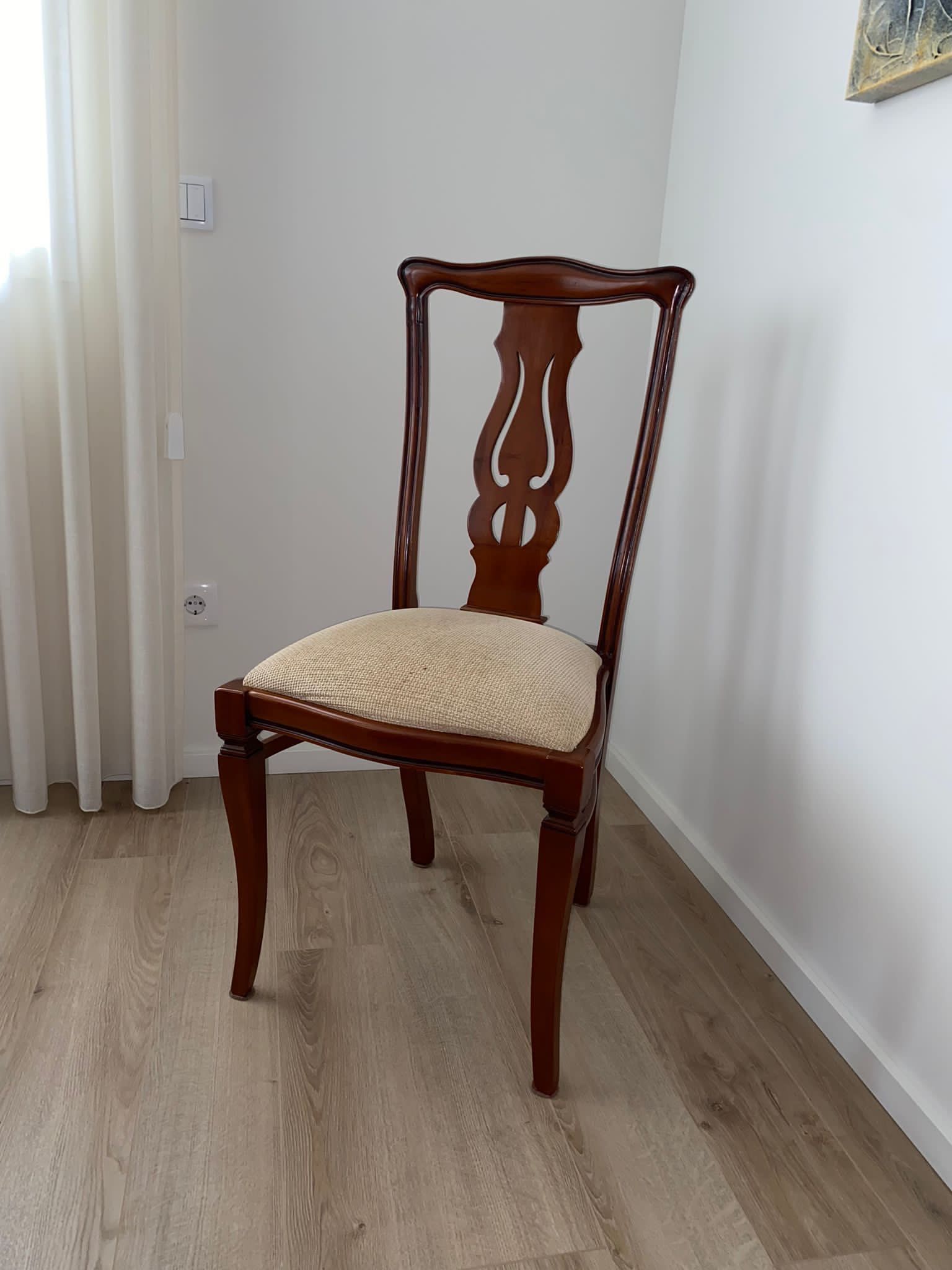 Mesa de sala extensível em Madeira Cerejeira + 6 cadeiras