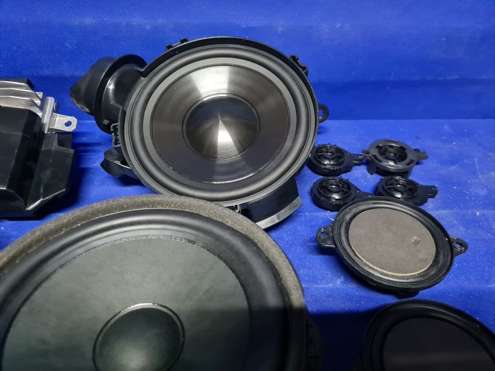 NAGŁOŚNIENIE Bang & Olufsen komplet wzmacniacz AUDI A3 S3 8Y oryginał