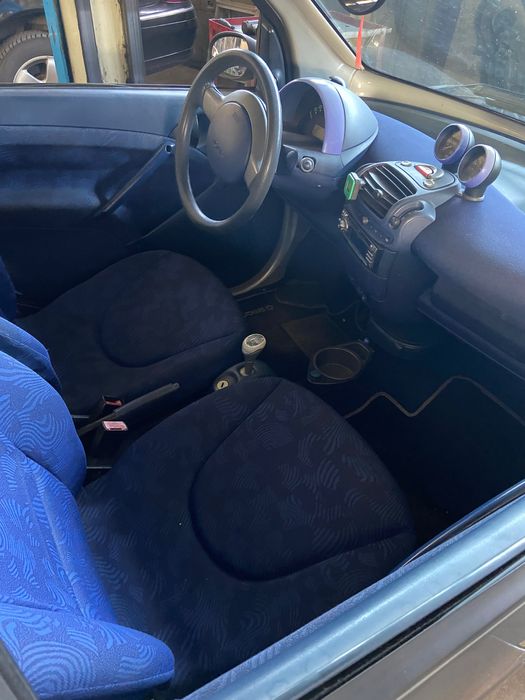 Em bom estado carro económico