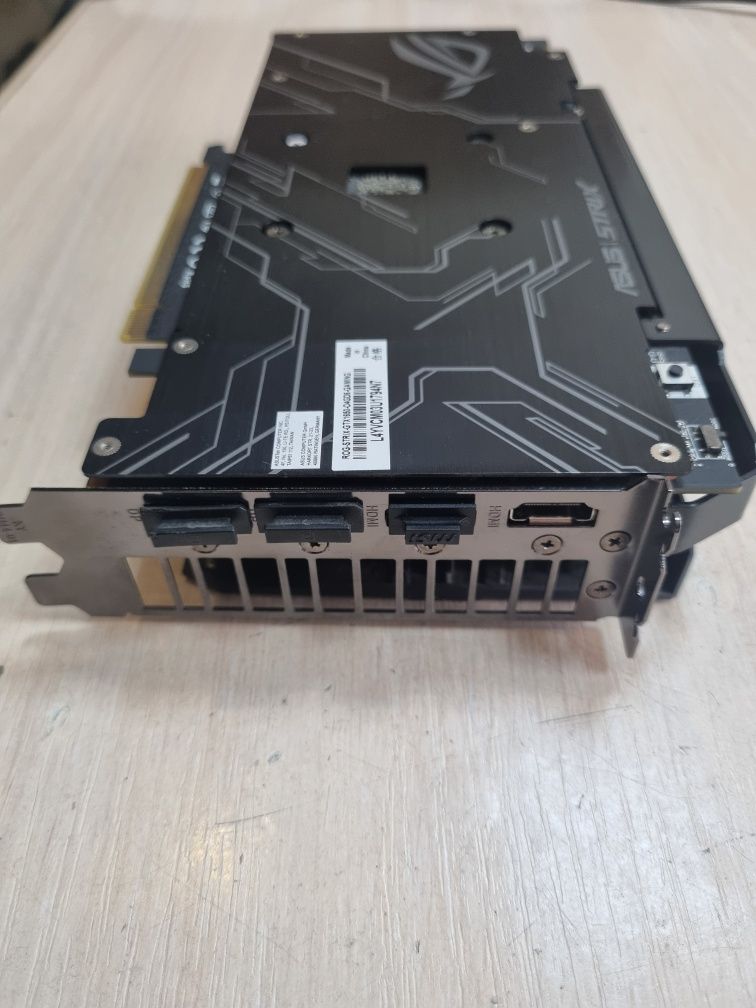 Asus GeForce GTX 1650 ROG Strix Gaming OC Edition 4GB GDDR6 128bit.