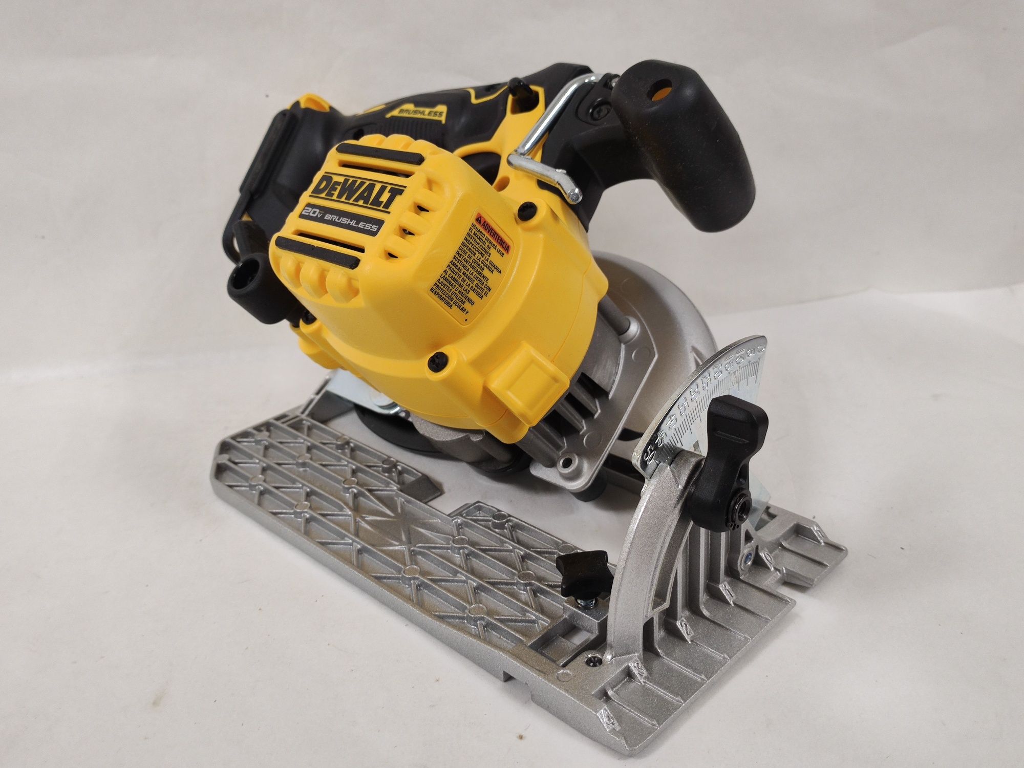 Безщіткова аккумуляторна дискова пила DeWALT DCS565b XR20Vmax