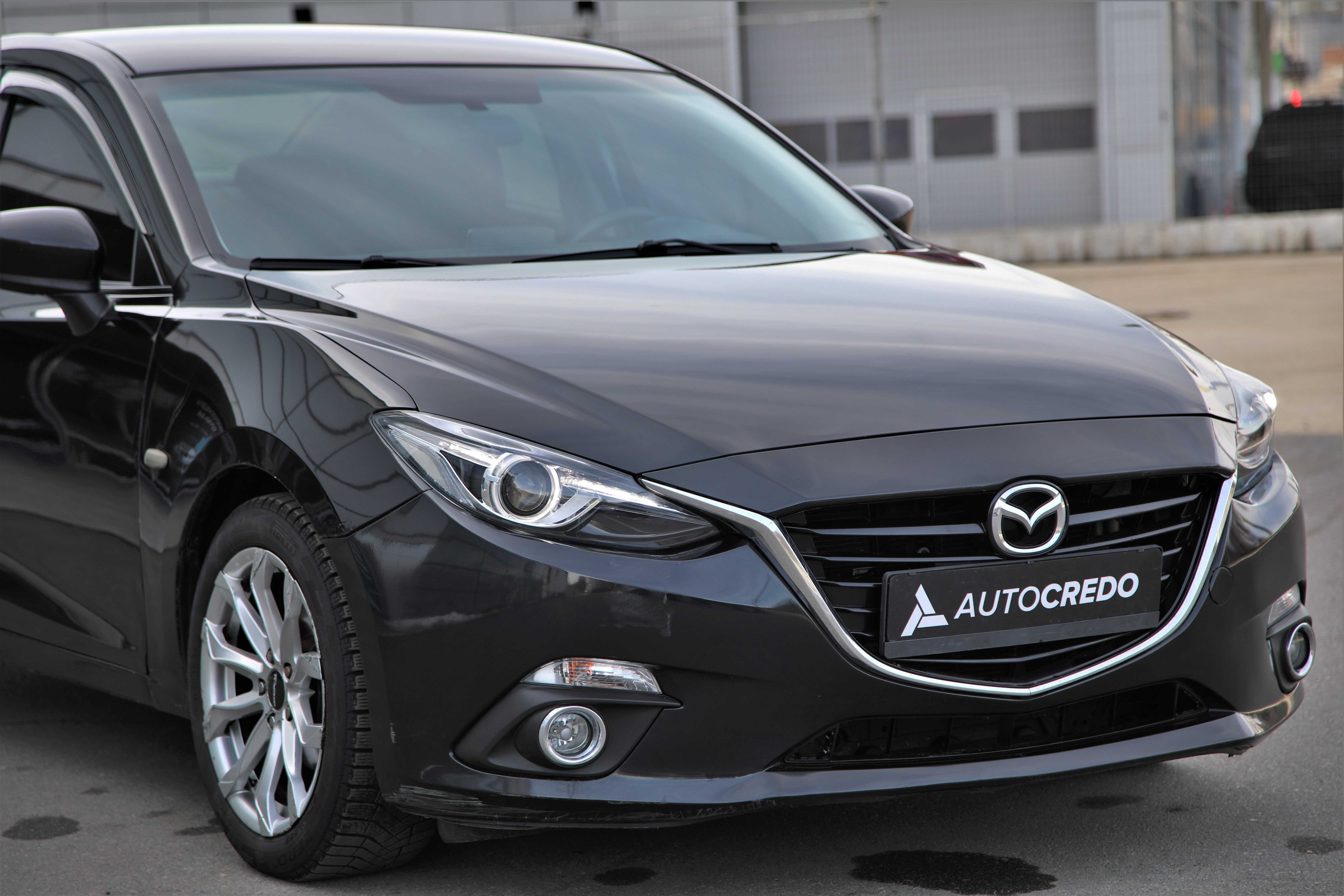 Mazda 3 2015 року