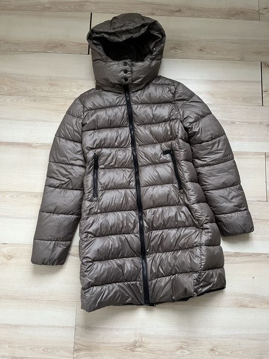 Довгий теплий пуховик