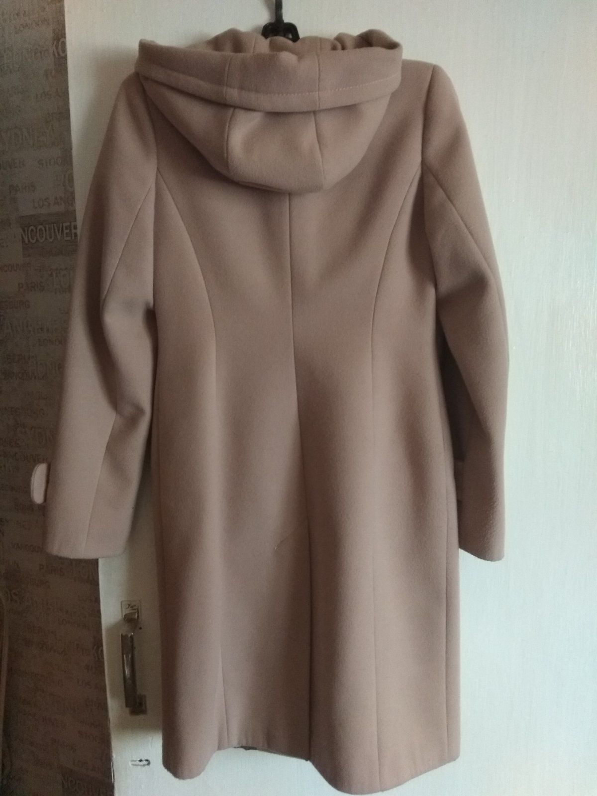 Пальто женское кашемировое 46 р., ПОГ - 44 см, плечи - 38 см
