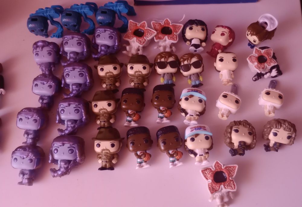 Stranger things Kinder joy