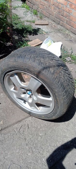 Продам диски с резиной на BMW