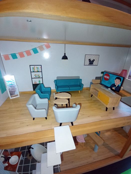 Casa  de bonecas de madeira + acessórios