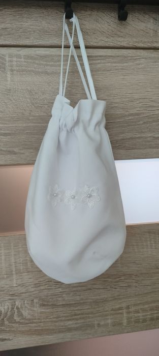 Alba komunijna dla dziewczynki