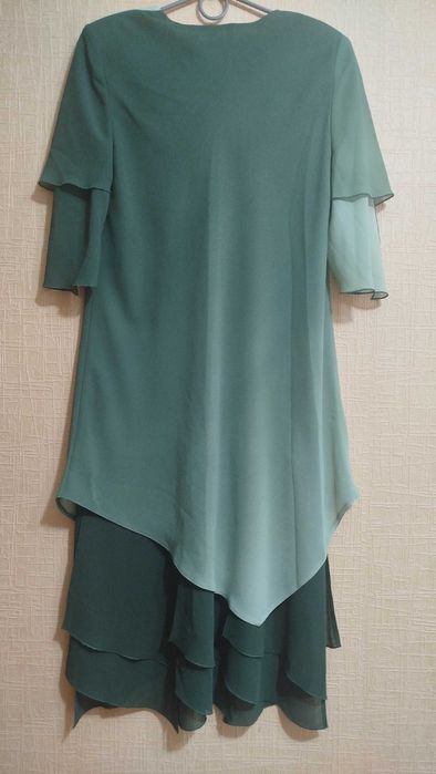 Платье нарядное  100 % вискоза