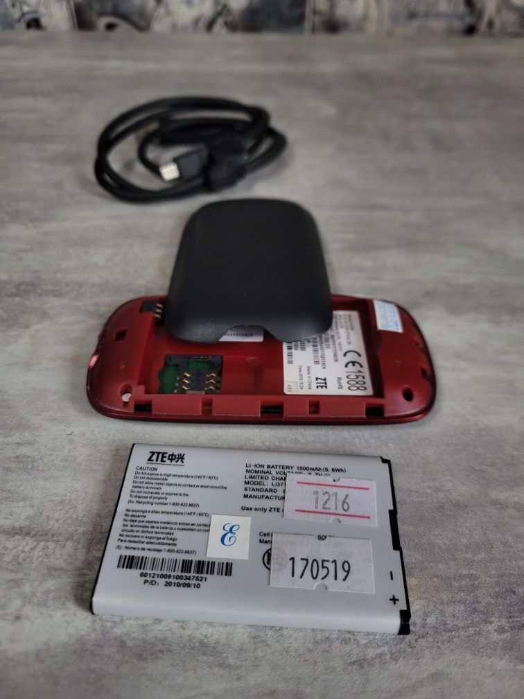 Портативний роутер ZTE AC30