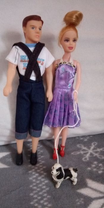 Zestaw , Barbie i Ken rodzina z pieskiem.