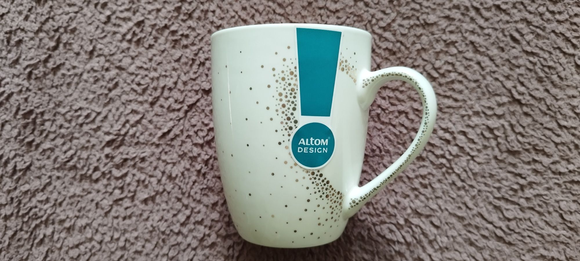 Kubek porcelanowy Serduszko. 300ml. Nowy