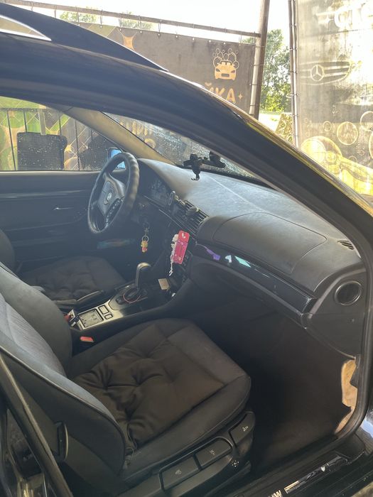 Продаю ,  машина Бмв е39