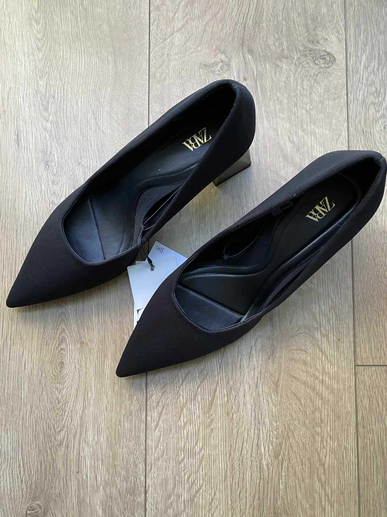 Zara czarne czółenka na słupku - model 2227/910/040, rozmiar 37