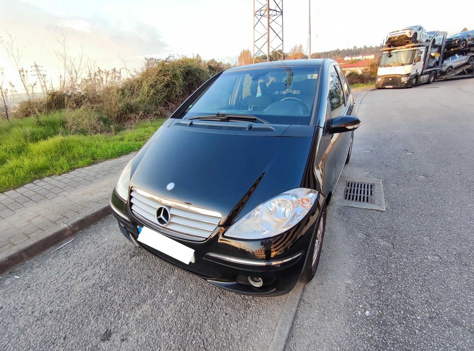 Mercedes- Benz A170