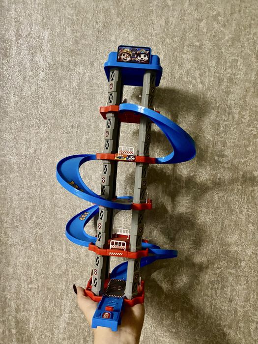 Горка , трек , спуск