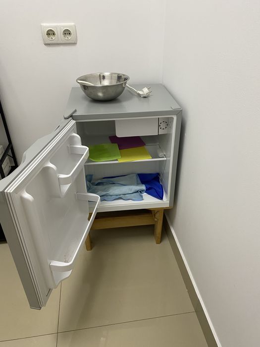 Міні холодильник. Холодильник