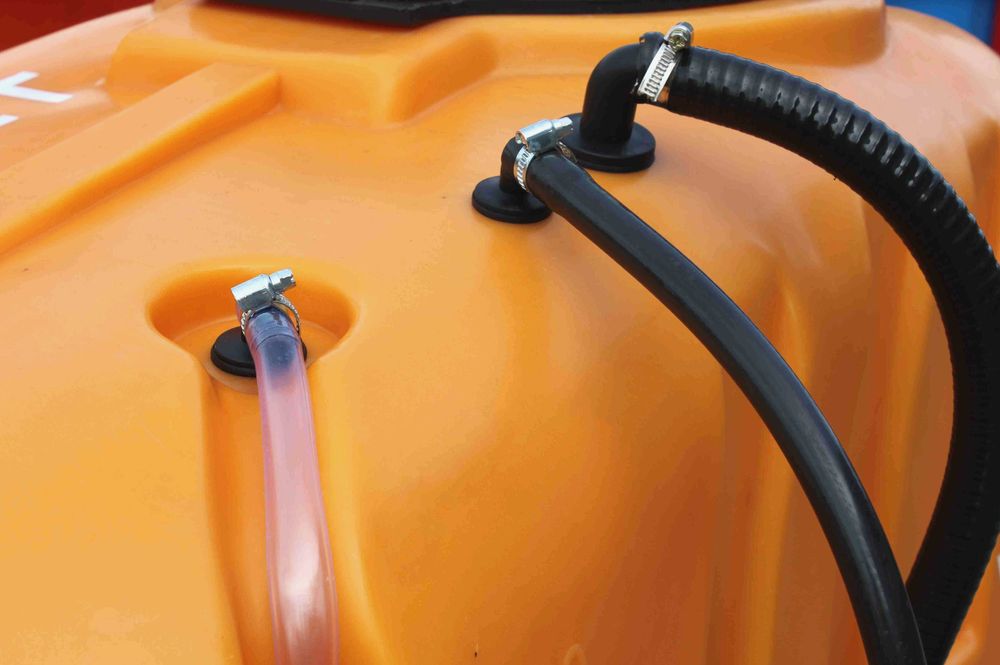 Обприскувач VINMET ВІД 200 л оприскувач навісний для трактора ВІНМЕТ