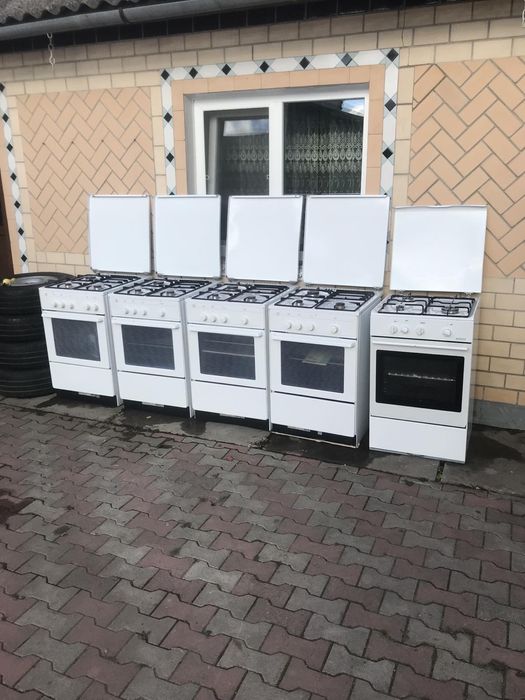 Газова плита з духовкою