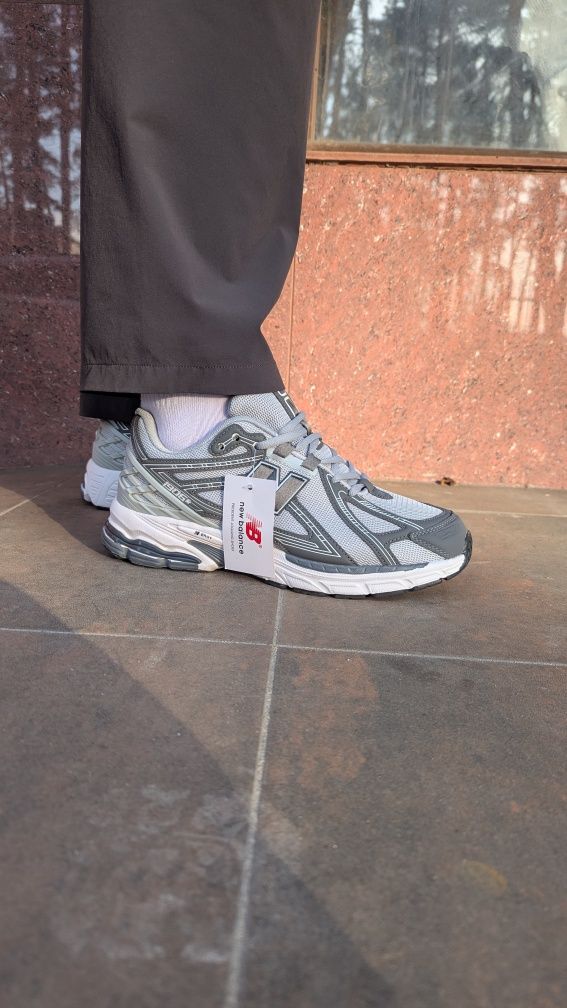 New Balance 1906r grey
