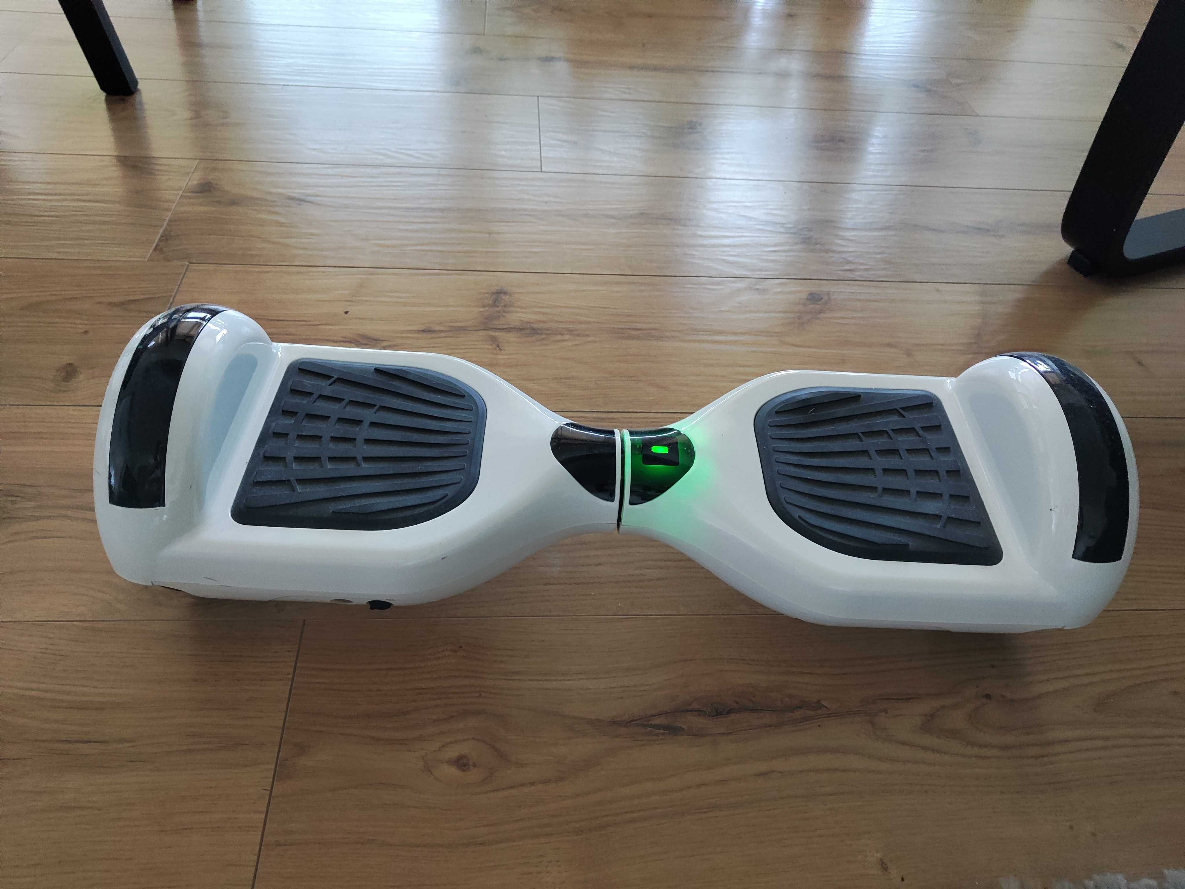 Hoverboard RCB WJ5 com Colunas Bluetooth e Rodas LED Branco