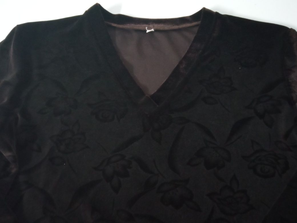 Elegante camisola de sra em veludo texturado. - tamanho S
