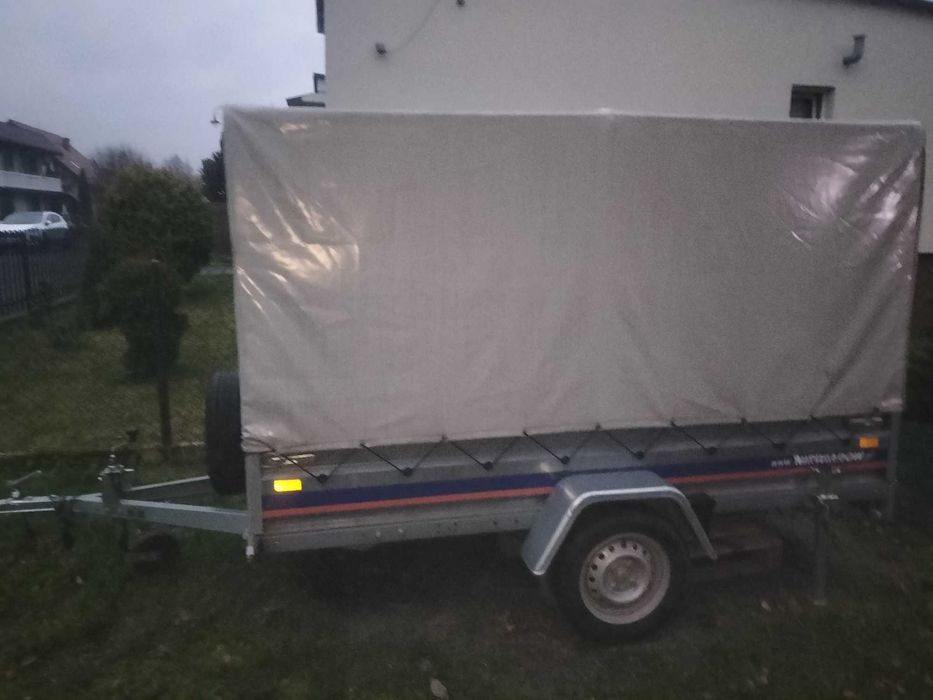 Przyczepa lekka Niewiadów 750 kg plandeka