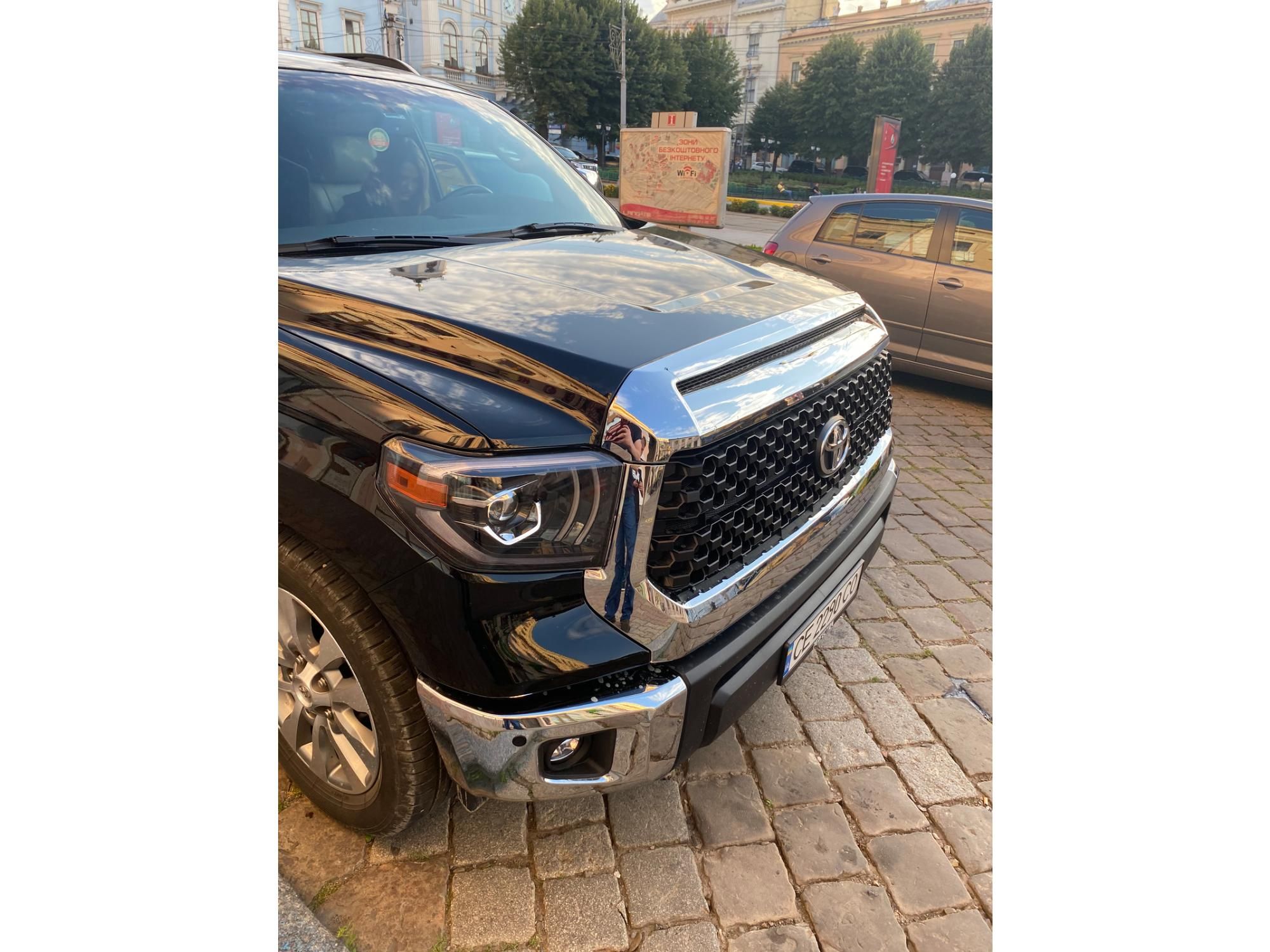 Toyota Sequoia Комплект рестайлинга (апгрейда) в Tundra 2020 год