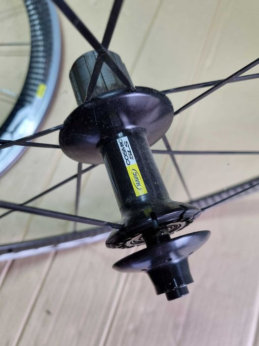 Koła kolarskie karbonowe 28 Mavic Cosmic SLS