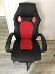 Cadeira Gaming vermelha e preta